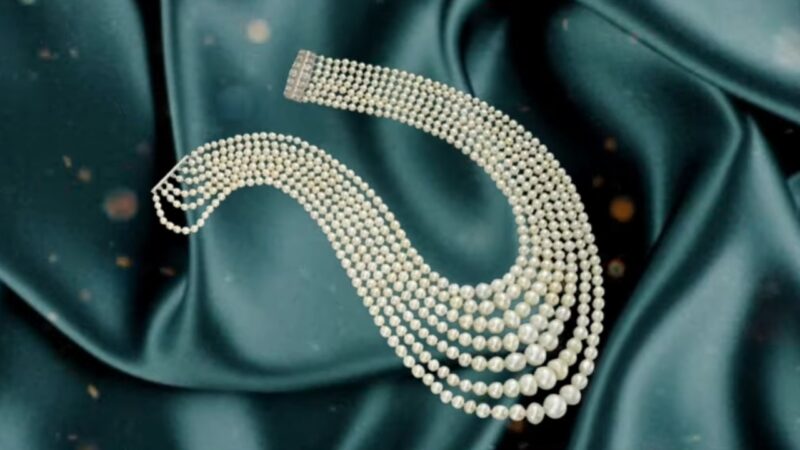 The Seven-Strand “Festoon” Natural Pearl Necklace